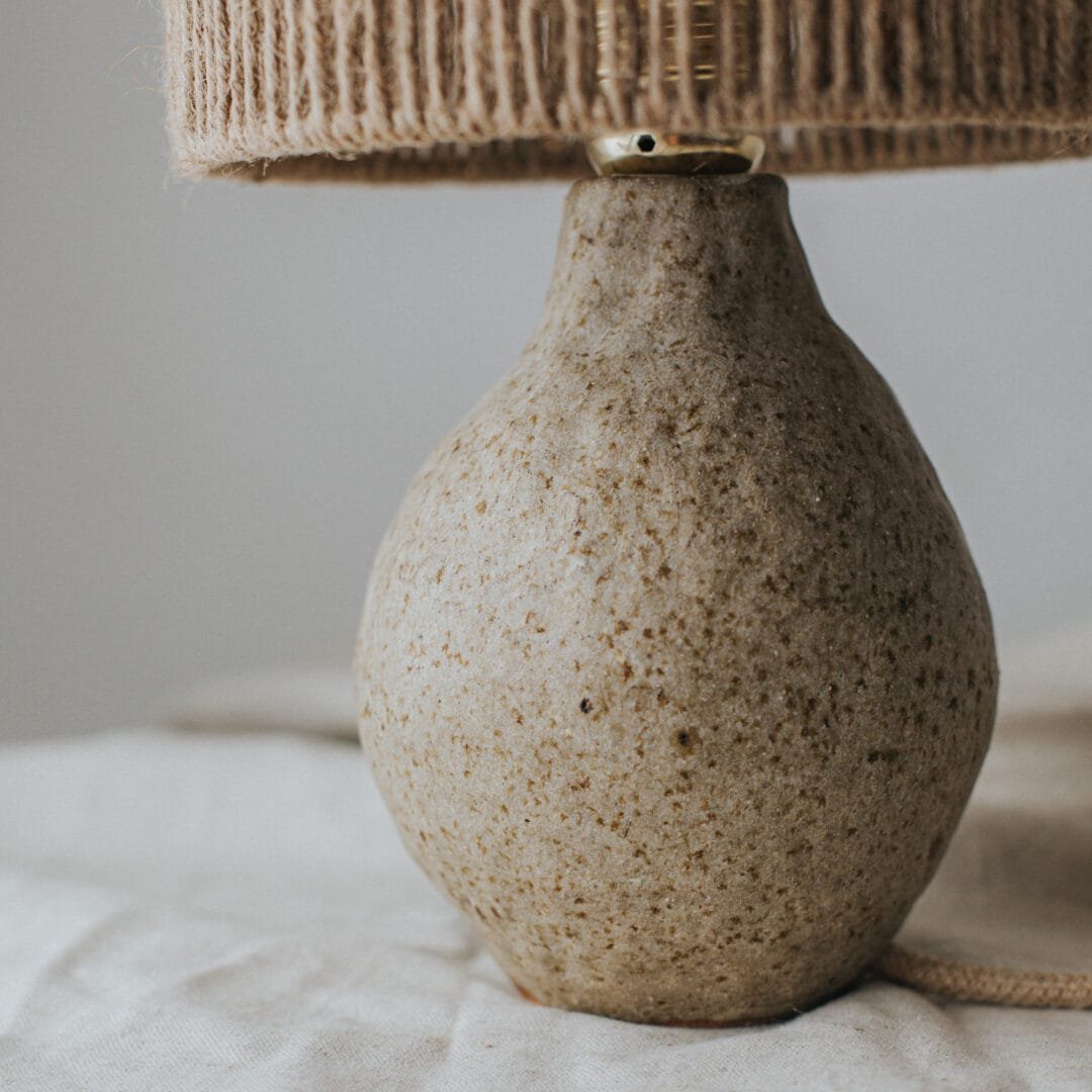 Lampe marron tachetée