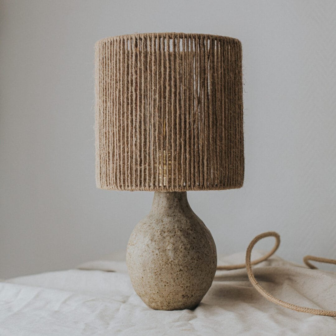 Lampe marron tachetée